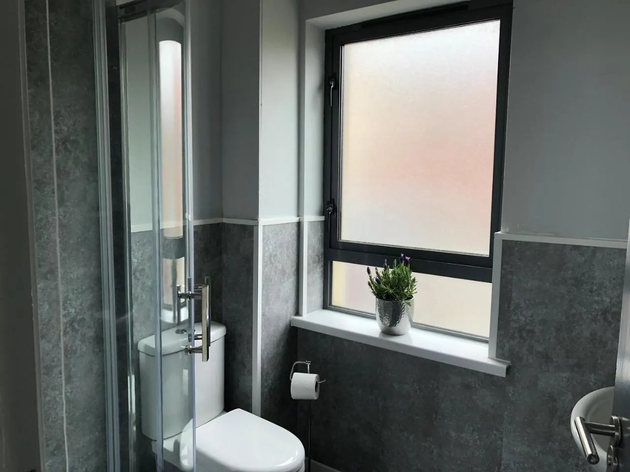 Holiday home City Centre Townhouse-3 Bedrooms & Parking - Excellent Location Belfast United Kingdom