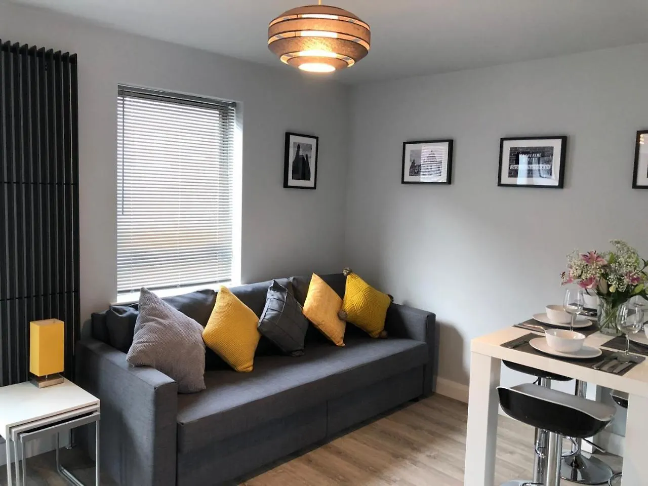 Holiday home City Centre Townhouse-3 Bedrooms & Parking - Excellent Location Belfast